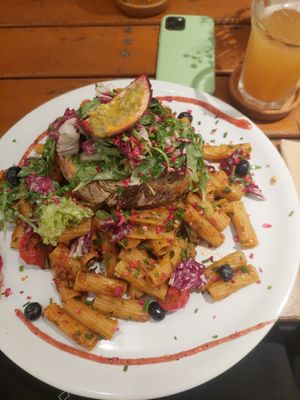  at IVY Bistro & Café in Hamburg