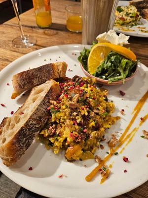  at IVY Bistro & Café in Hamburg