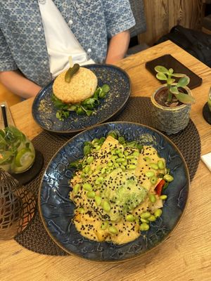 Tofu bowl and sweet potato burger   at Taflo in Bruck An Der Mur
