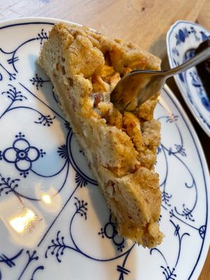 Apple cake at Katers Köök in Hamburg