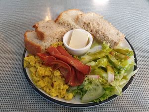 Breakfast with bacon at Katers Köök in Hamburg