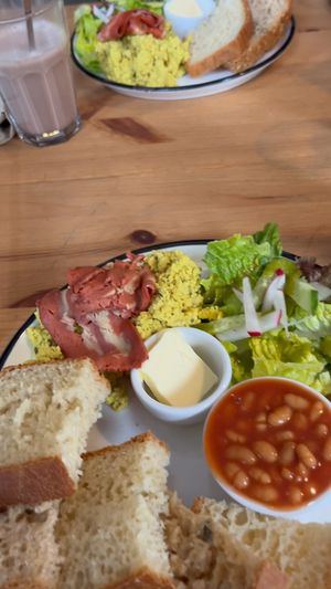 Deftiges Frühstück  at Katers Köök in Hamburg