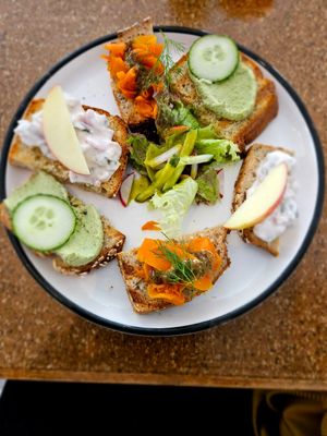 Appetizer sampler at Katers Köök in Hamburg