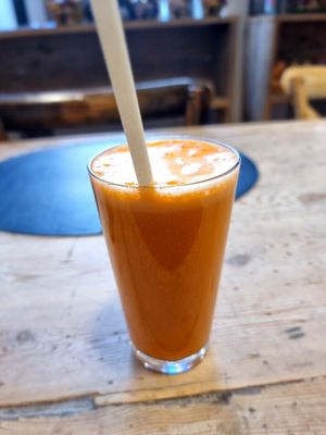 Ginger carrot juice at Balthasar in Bruges