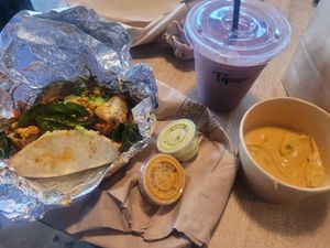 Vegan cashew queso, berry smoothie, and furisio taco #Veganuary at Veracruz All Natural in Austin