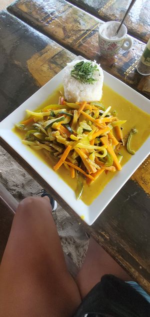 Vegan curry and rice at Peer's Place in Hopkins