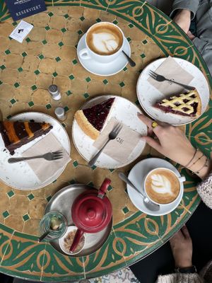 coffee & cake  at Picknick Cafe - City in Frankfurt