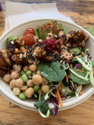 Tempeh teriyaki bowl  at Ibiza bowls in Copenhagen