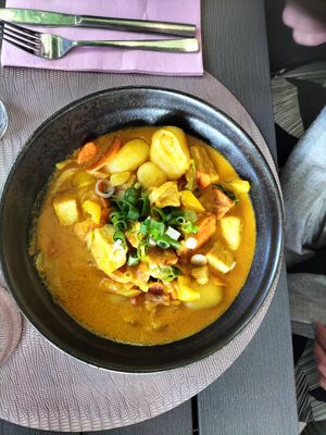 Gele curry tofu at Thaifoon in Olen