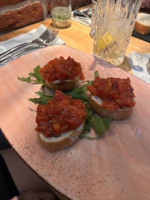Tomato Bruscetta and homemade ginger lemonade with lime   at Festland in Krummhoern