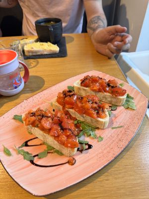 Vorspeise Bruschetta und Zwiebelsuppe   at Festland in Krummhoern