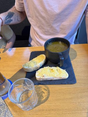 Vegane Zwiebelsuppe   at Festland in Krummhoern