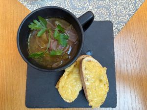 Französische Zwiebelsuppe at Festland in Krummhoern