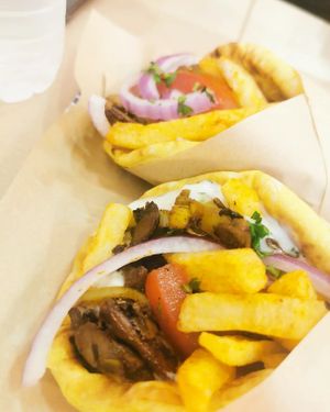  at Mama Tierra - Acropolis in Athens