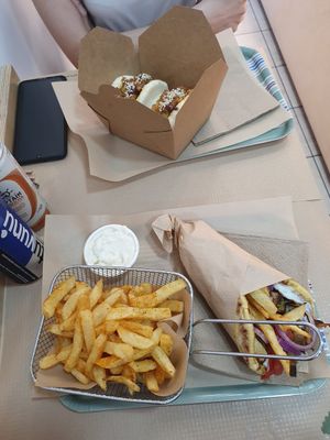 Jackfruit buns and gyros wrap with fries and mayonnaise at Mama Tierra - Acropolis in Athens