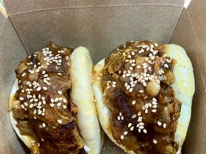 Jackfruit bao buns   at Mama Tierra - Acropolis in Athens