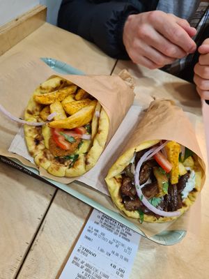  at Mama Tierra - Acropolis in Athens