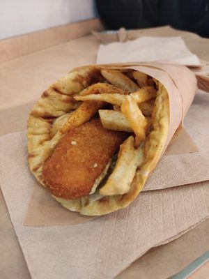 Veganes Chicken Souvlaki at Mama Tierra - Acropolis in Athens