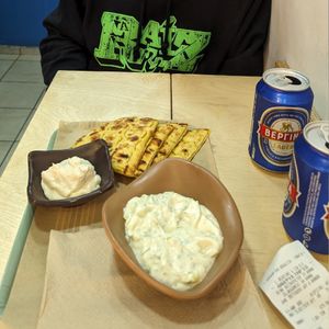 T at Mama Tierra - Acropolis in Athens