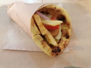 Chicken slouvaki at Mama Tierra - Acropolis in Athens