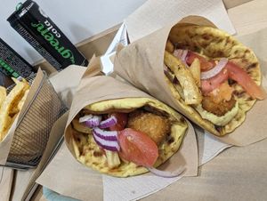  at Mama Tierra - Acropolis in Athens