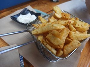 Fries and garlic mayo at Mama Tierra - Acropolis in Athens