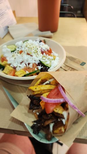  at Mama Tierra - Acropolis in Athens