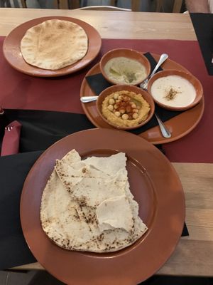 Starters of dips 😍  at Cairo in Caldas Da Rainha