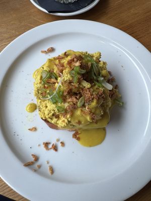 Toast Benedict  at plant. in Luzern