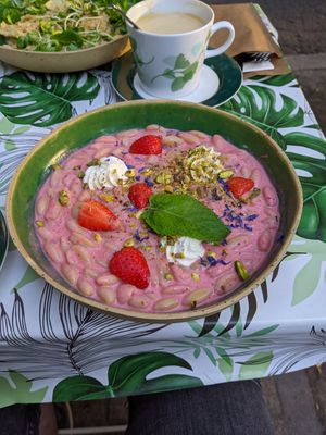 strawberry pasta at Owca Cała in Poznan