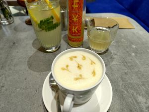 Caramel Coffee, homemade lemonade, Kombucha FYK Yuzu at Owca Cała in Poznan