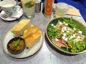 Foccacia, Ravioli Duze at Owca Cała in Poznan