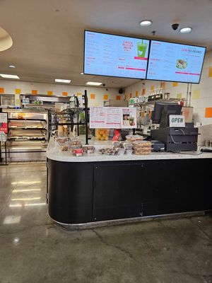 Juice Bar at Mother's Market in Anaheim