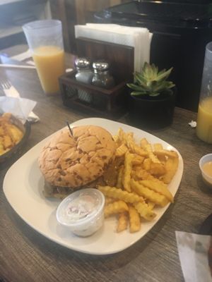 Unbeef &Chedar  at The Green Table in Palm Harbor