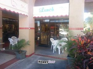 outside at The Green Table in Palm Harbor