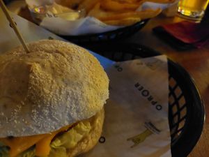 Burger classic at Oproer Brouwerij Biercafé in Utrecht