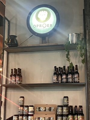 Vegan eten en drinken bij oproer  at Oproer Brouwerij Biercafé in Utrecht