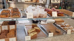 Display (only 1 type of vegan cinnamon bun) at Arket in Munich