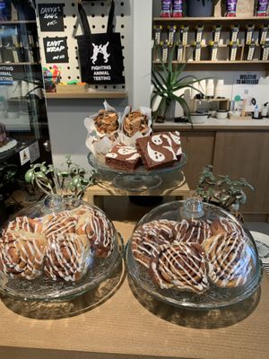 Banana Bread Cinnamon Rolls  at LUSH Cafe in Munich