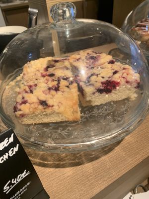   at LUSH Cafe in Munich