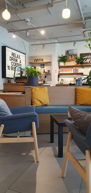  at LUSH Cafe in Munich