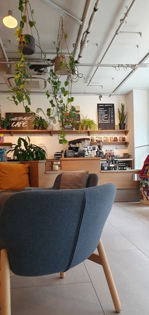  at LUSH Cafe in Munich