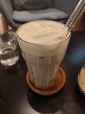  at LUSH Cafe in Munich