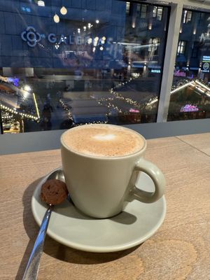   at LUSH Cafe in Munich