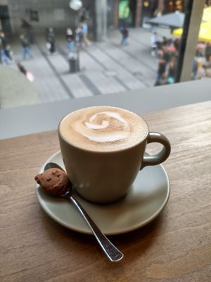 Flat white at LUSH Cafe in Munich