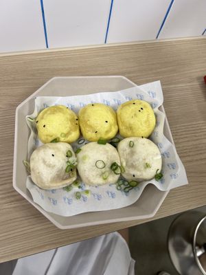  at Space Bao 宇宙生煎 in Taipei