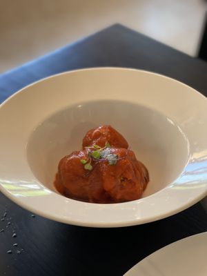Albóndigas calabacín  at Oé Bistró in Leioa