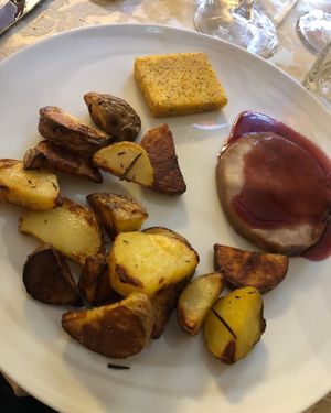 Brasato di sedano rapa, patate e polentina at Mulin Visconti Agriturismo in Castelleone