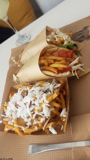 2 x souvlaki and cheesy chips at Rhino Vegan Beat in Mykonos
