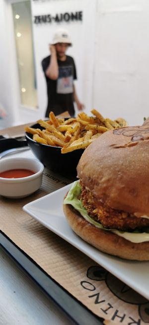 Chicken crispy burger at Rhino Vegan Beat in Mykonos